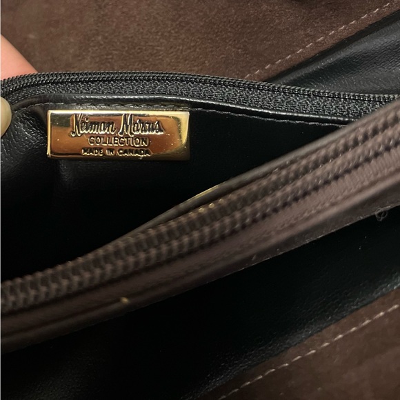 Neiman Marcus Shoulder Bag - Picture 5 of 6